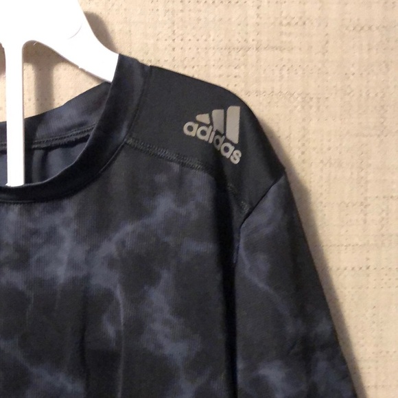 Adidas Men's Black and Gray Short Sleeve Tee - Picture 2 of 6